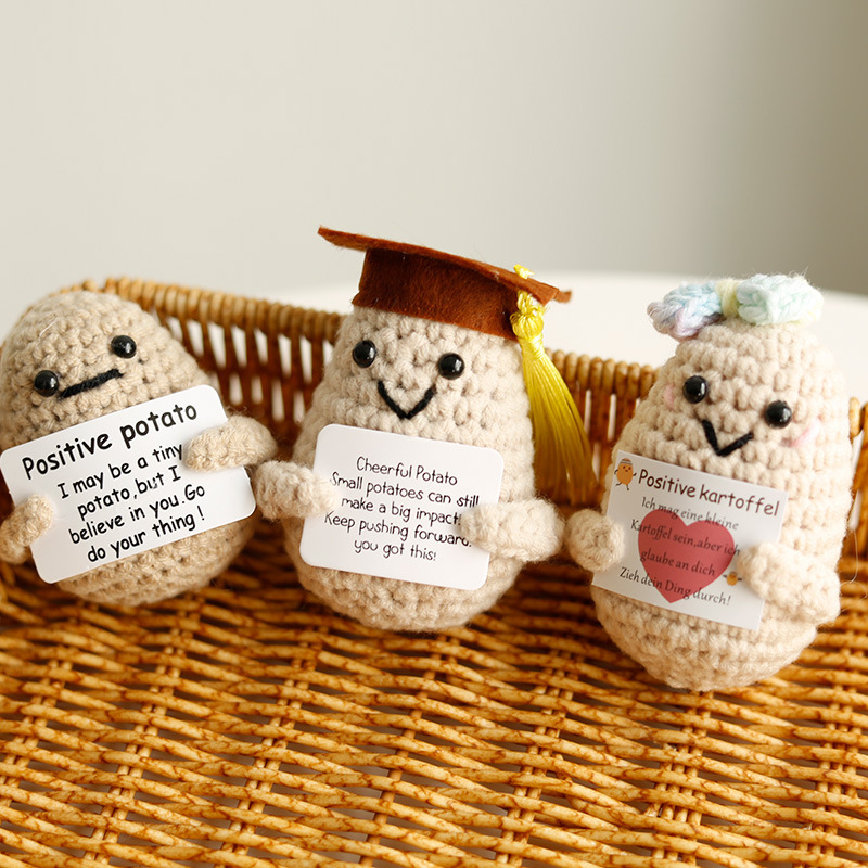 Muñeca de lana de felpa hecha  - Renewable Energy Resources reseña y precio